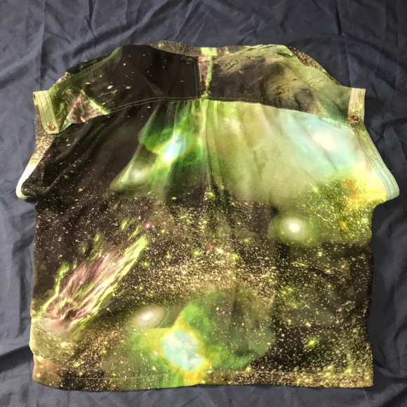 Forever 21 Galaxy Top - Picture 4 of 5